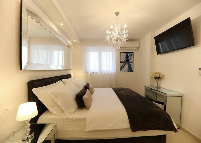 Kiko Luxury Living Πανσιόν 4*