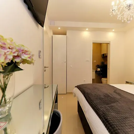 Kiko Luxury Living 4*